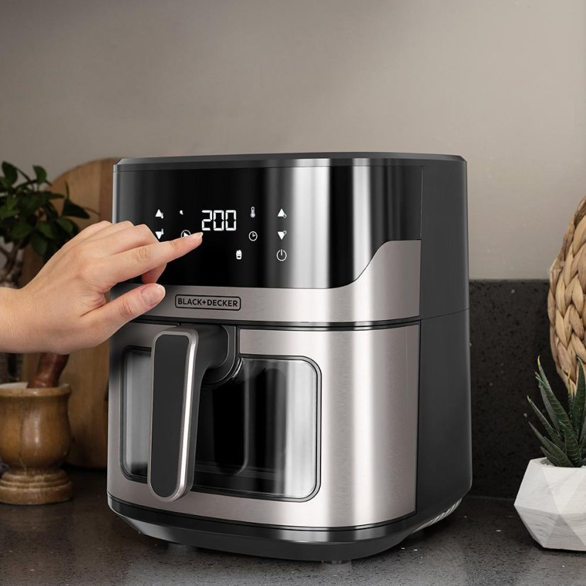 Horkovzdušná fritéza Black+Decker BXAF6500E černo-stříbrná