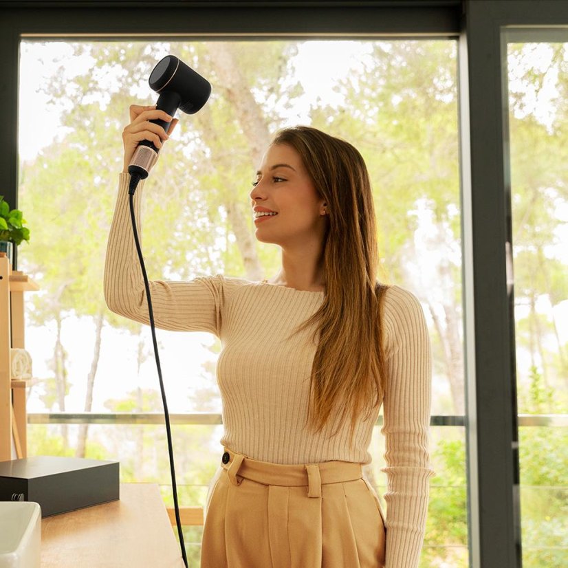 Fén na vlasy Cecotec Bamba Ionicare Rockstar 4400 černý