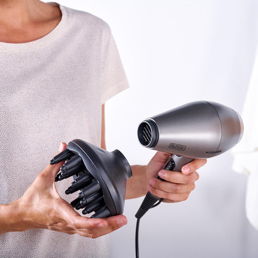 Fén na vlasy Black+Decker BXHDA2400E šedý