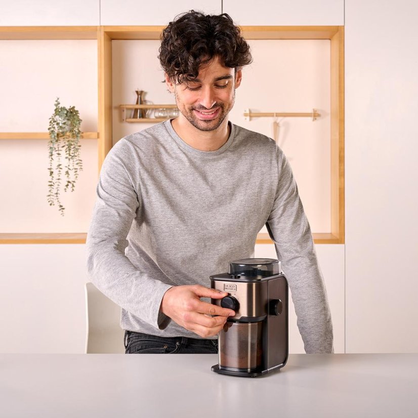 Kávomlýnek Black+Decker BXCG151E nerez