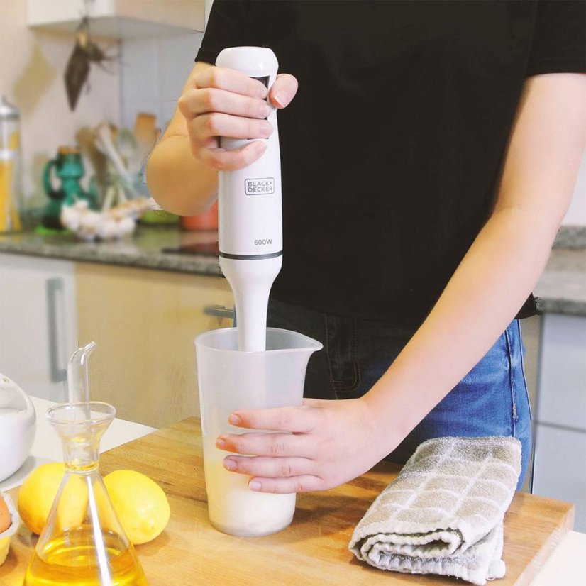 Tyčový mixér Black+Decker BXHB600E bílý