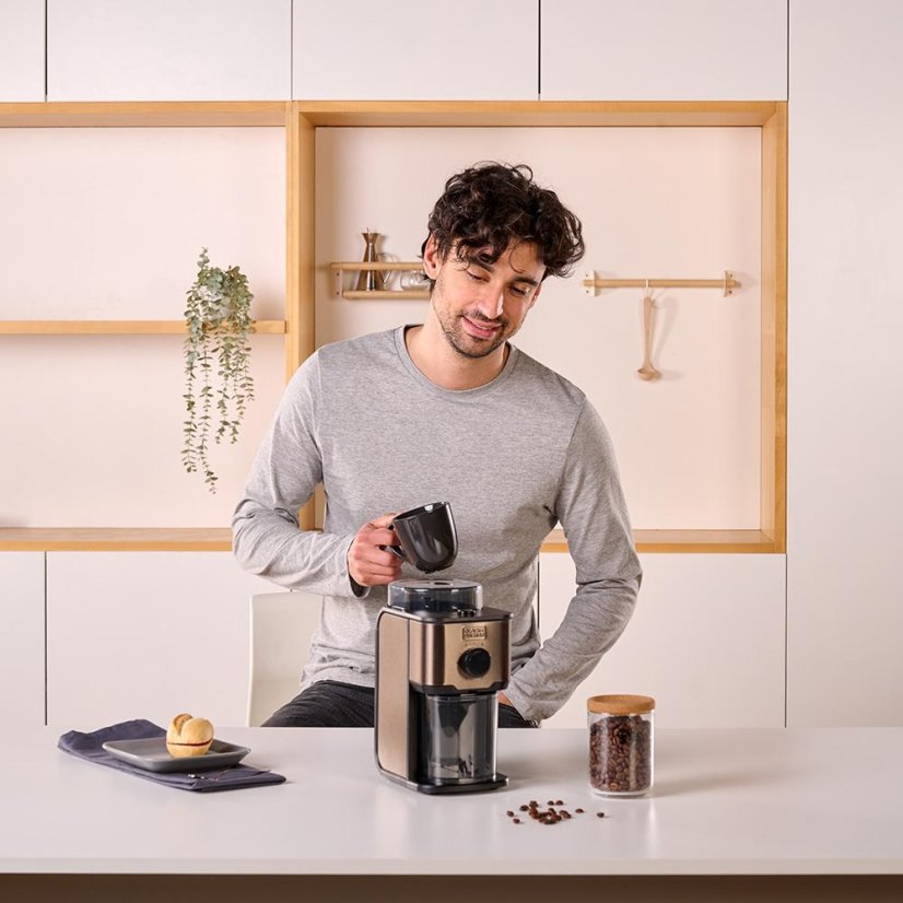 Kávomlýnek Black+Decker BXCG151E nerez