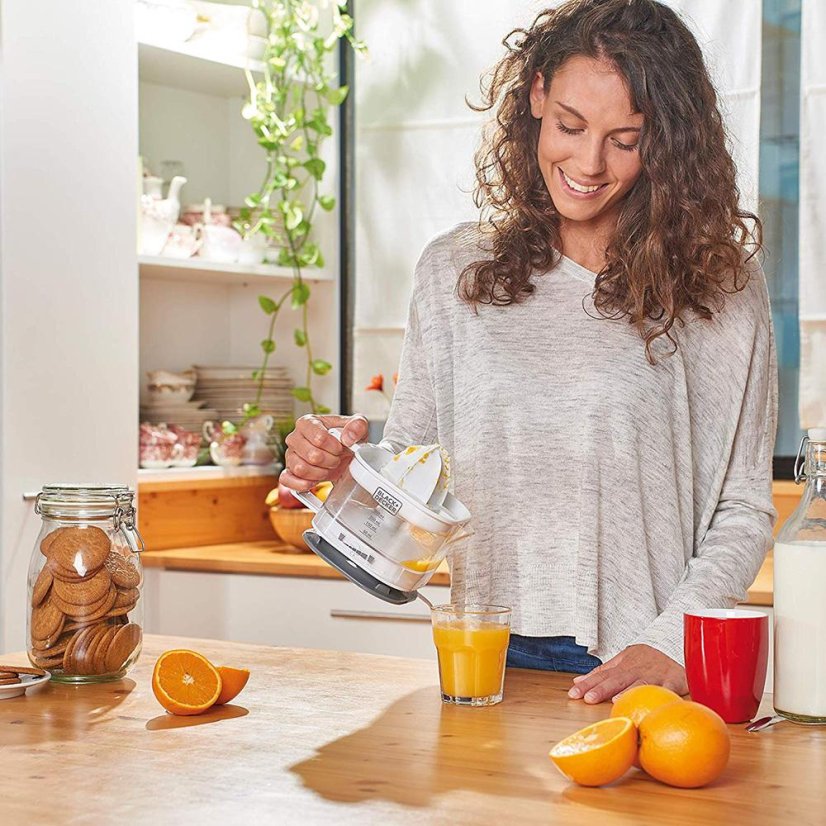 Citrusovač Black+Decker BXCJ25E