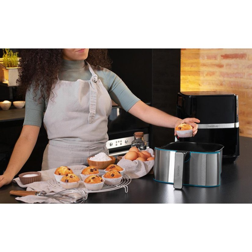 Horkovzdušná fritéza Cecotec CecoFry 3315 černo-stříbrná