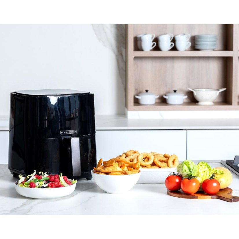 Horkovzdušná fritéza Black+Decker BXAF5000E černá