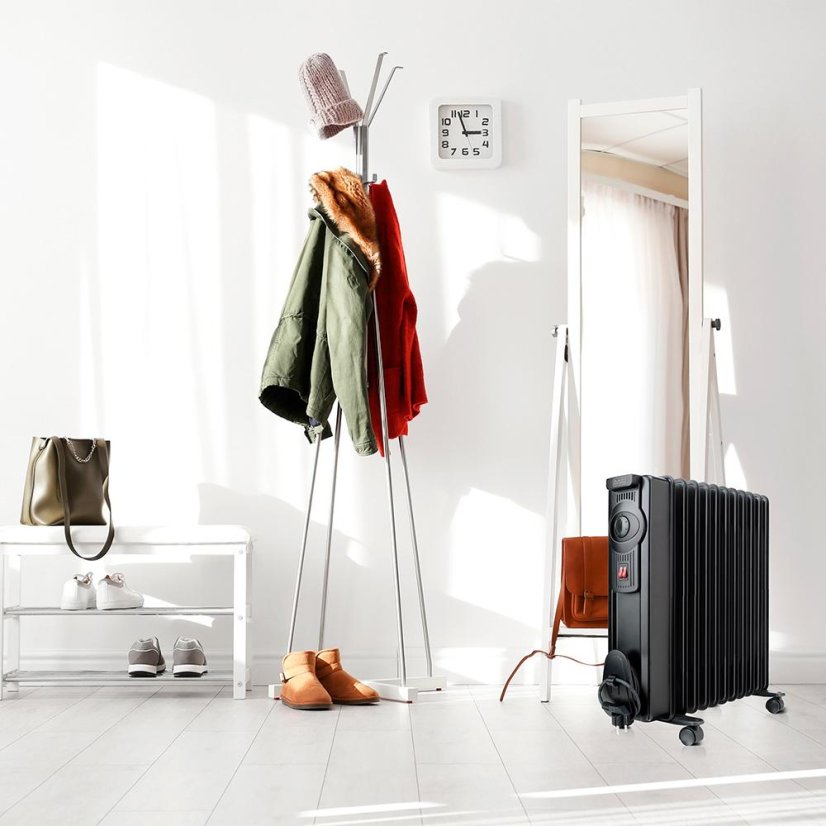 Radiátor Black+Decker BXRA2300E černý