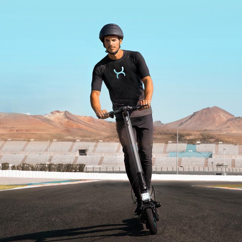 Elektrická koloběžka Cecotec Bongo Serie S+Infinity 7304 černá