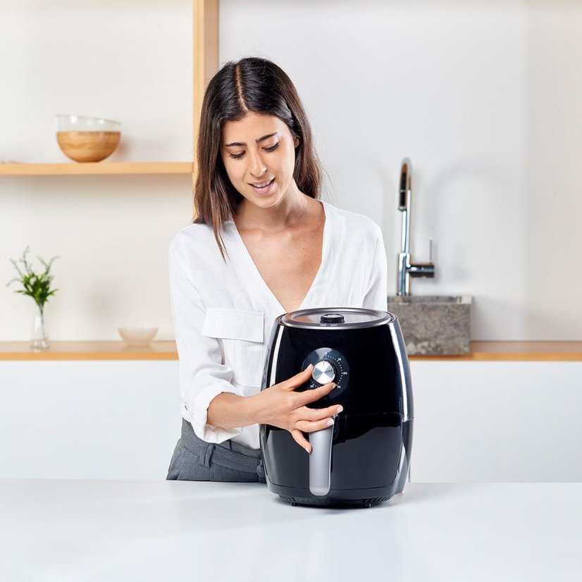 Horkovzdušná fritéza Black+Decker BXAF2500E