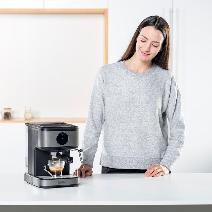 Kávovar Black + Decker BXCO850E stříbrný