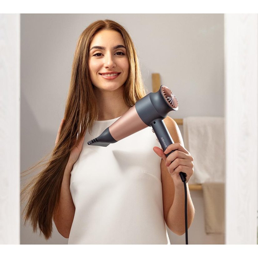 Fén na vlasy Cecotec Bamba Ionicare 4410 černo-růžový