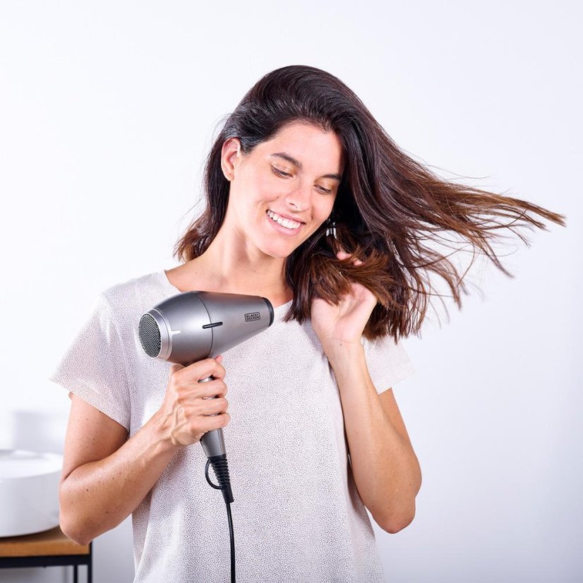 Fén na vlasy Black+Decker BXHDA2400E šedý