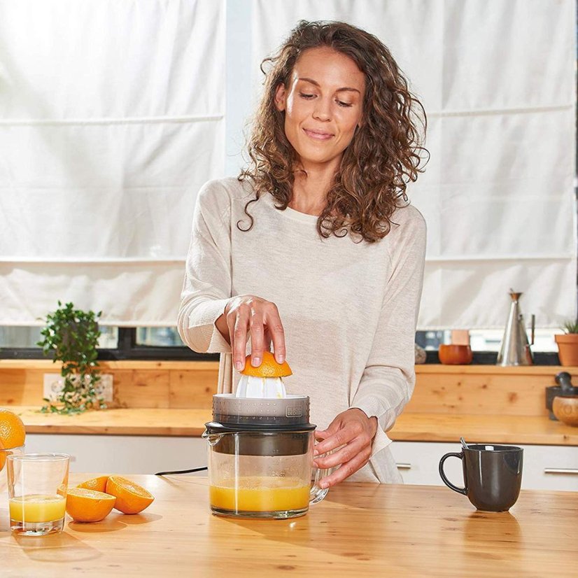 Citrusovač Black+Decker BXCJ30E